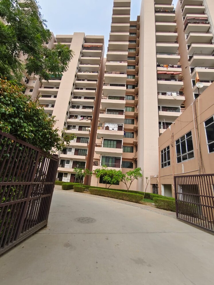 Exterior View, pyramid-square-67a 2 Bedroom 800 Sq.Ft. Apartment In Sector 67 Gurgaon 8118511