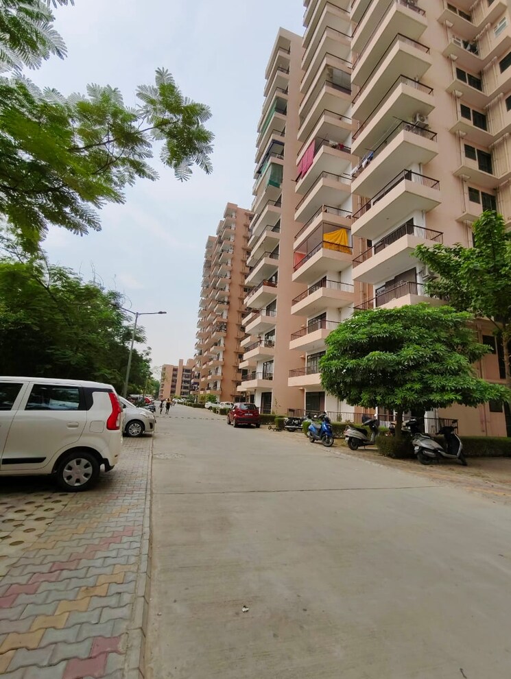 Exterior View, pyramid-square-67a 2 Bedroom 800 Sq.Ft. Apartment In Sector 67 Gurgaon 8118511
