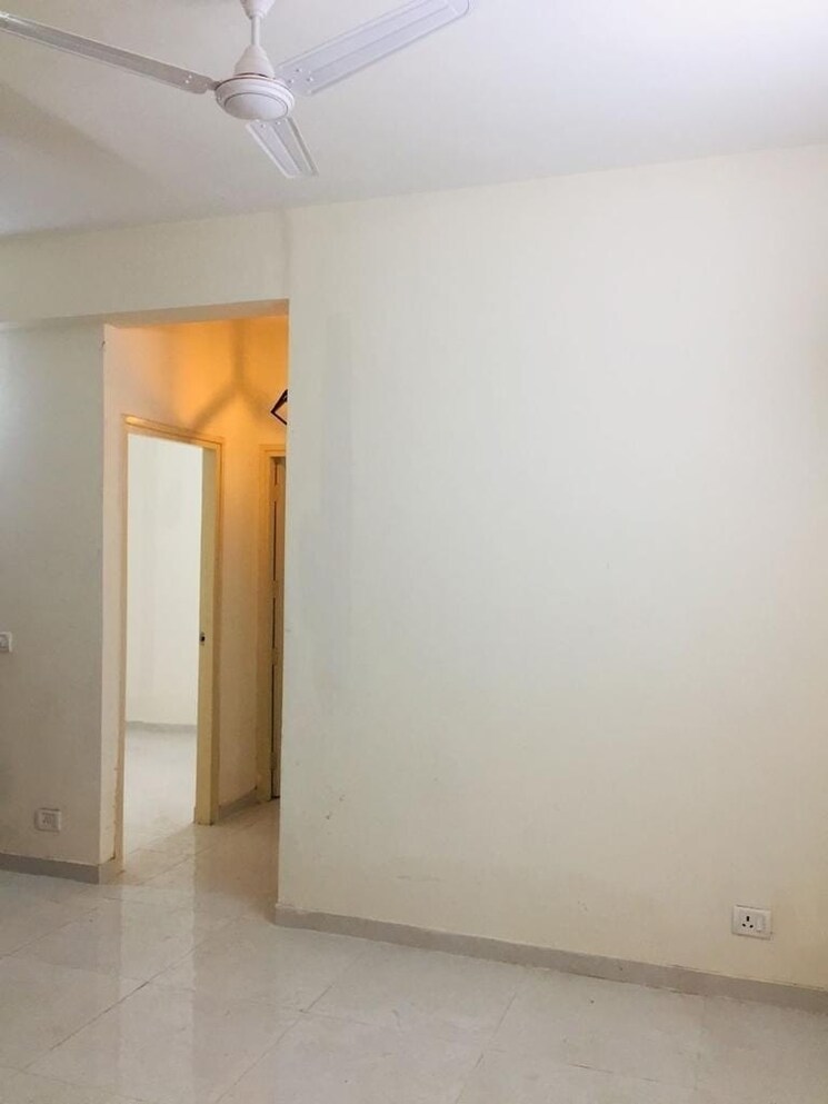 Room, sohna sector 5 3 Bedroom 800 Sq.Ft. Apartment In Sohna Sector 5 Gurgaon 8118515