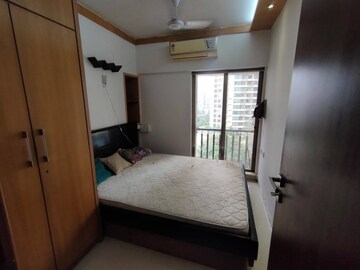 Bedroom in 2 BHK Apartment at Andheri West – for Rent