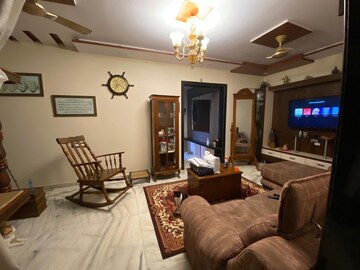 Living Room in 2 BHK Apartment at Andheri West – for Rent