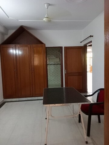 2 BHK Builder Floor For Sale in Lajpat Nagar