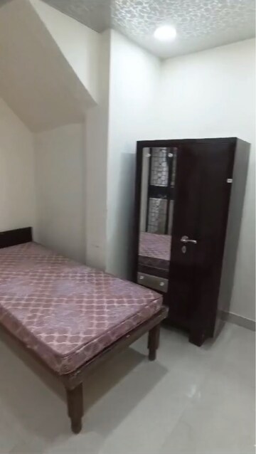 Bedroom in 2 BHK Builder Floor at Pitampura – for Rent