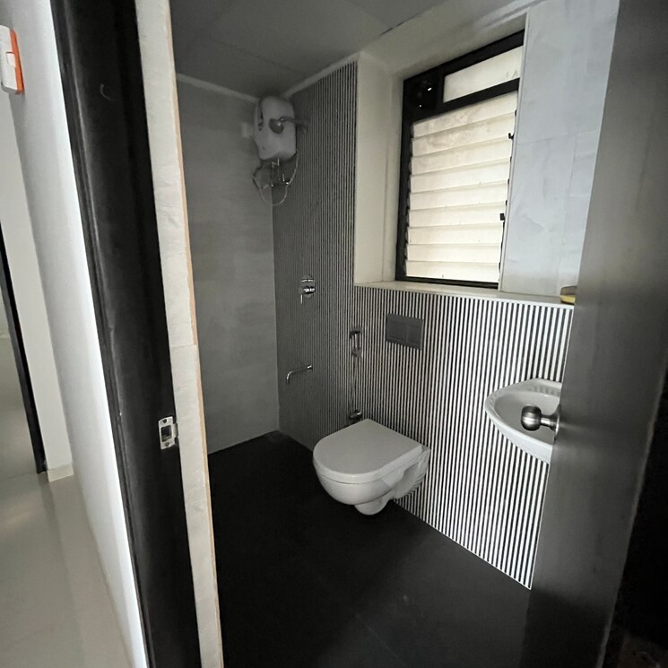 Attached Bathroom, lodha-palava-fresca-c-and-d 2 Bedroom 580 Sq.Ft. Apartment In Taloja Bypass Road Thane 8118657