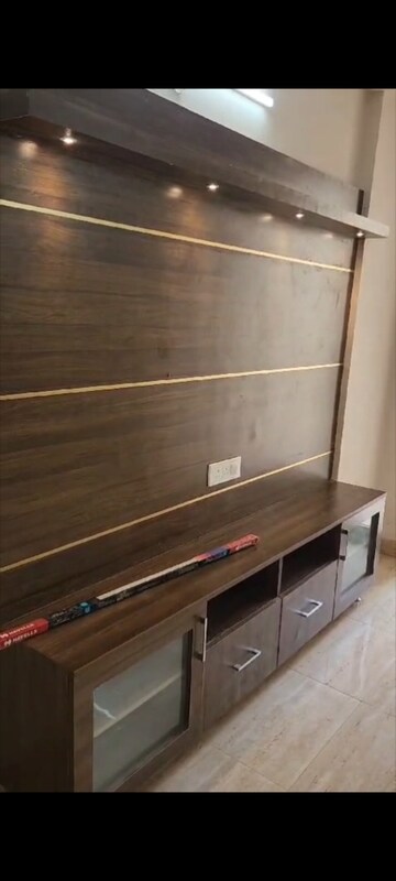 Furnished Amenities in 3 BHK Apartment at Amrapali Golf Homes, Sector 4, Greater Noida – for Rent