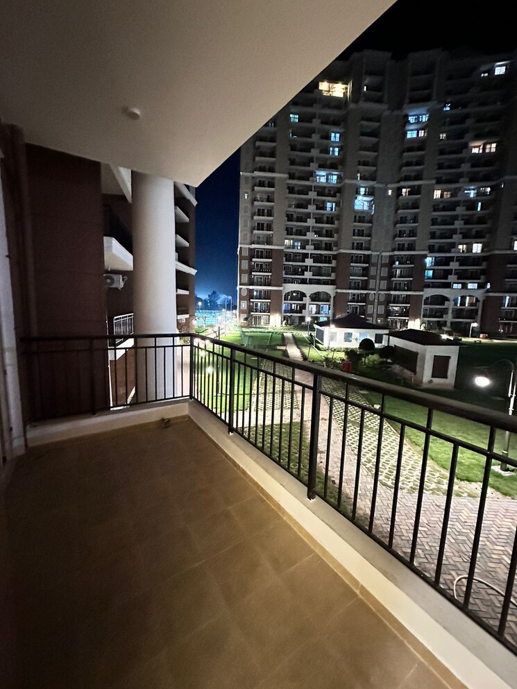 Balcony, aura-gazania 3.5 Bedroom 2100 Sq.Ft. Apartment In Nabha Zirakpur 8118678