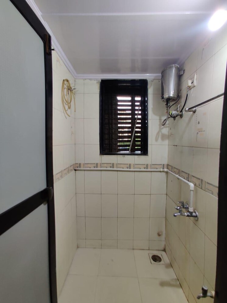Bathroom, lakhani-courtyard 2 Bedroom 995 Sq.Ft. Apartment In Old Panvel Navi Mumbai 8118705
