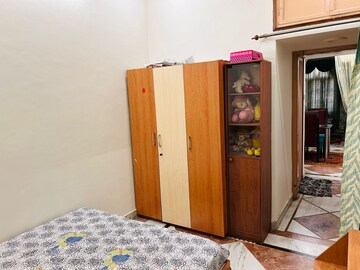 Bedroom in 6+ BHK Independent House at Gomti Nagar – for Rent
