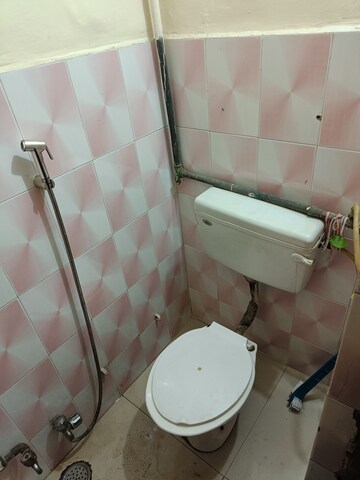 Bathroom in 1 RK Independent House at Sector 43 – for Rent