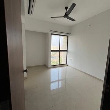 Room in 3 BHK Apartment at Lodha Palava Aurora B and C, Katai Village – for Rent