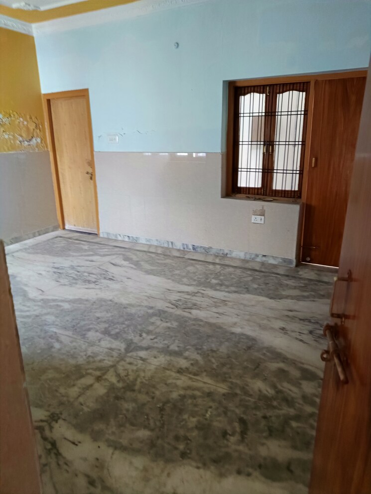 Room, jankipuram 3 Bedroom 3000 Sq.Ft. Independent House In Jankipuram Lucknow 8118829