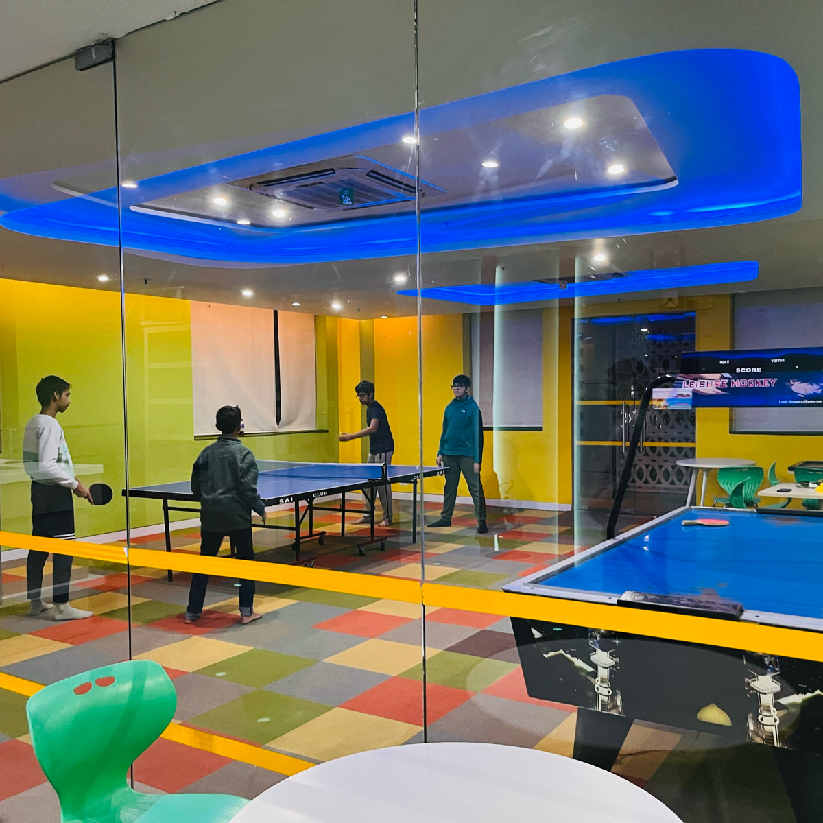 4 BHK + Servant Room Apartment For Sale in Sare Crescent Parc Royal Greens Phase I