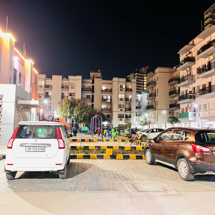 Exterior View, sare-crescent-parc-royal-greens-phase-i 4 Bedroom 1800 Sq.Ft. Apartment In Meoka Gurgaon 8118870