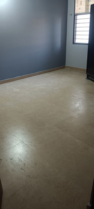 Room in 2 BHK Builder Floor at Sector 15 – for Rent