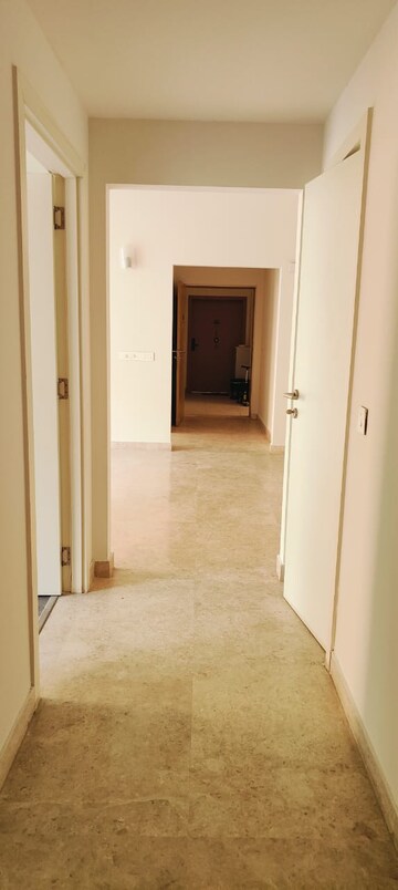 Room in 3 BHK Apartment at Ireo The Corridors, Sector 67a – for Rent