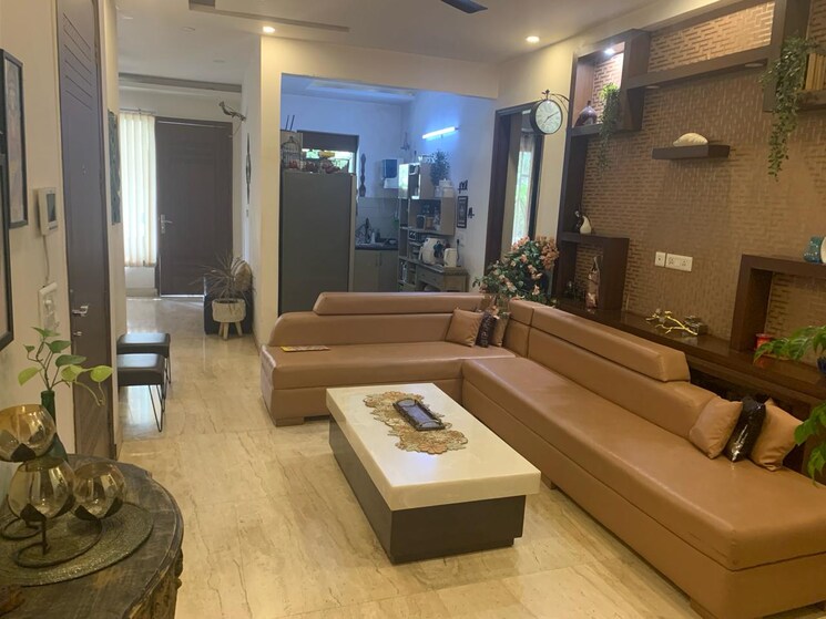 Living Room, dlf-the-aralias 4 Bedroom 6000 Sq.Ft. Apartment In Sector 42 Gurgaon 8118965