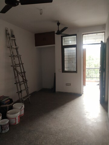 Room in 3.5 BHK Independent House at Sector 82 – for Rent