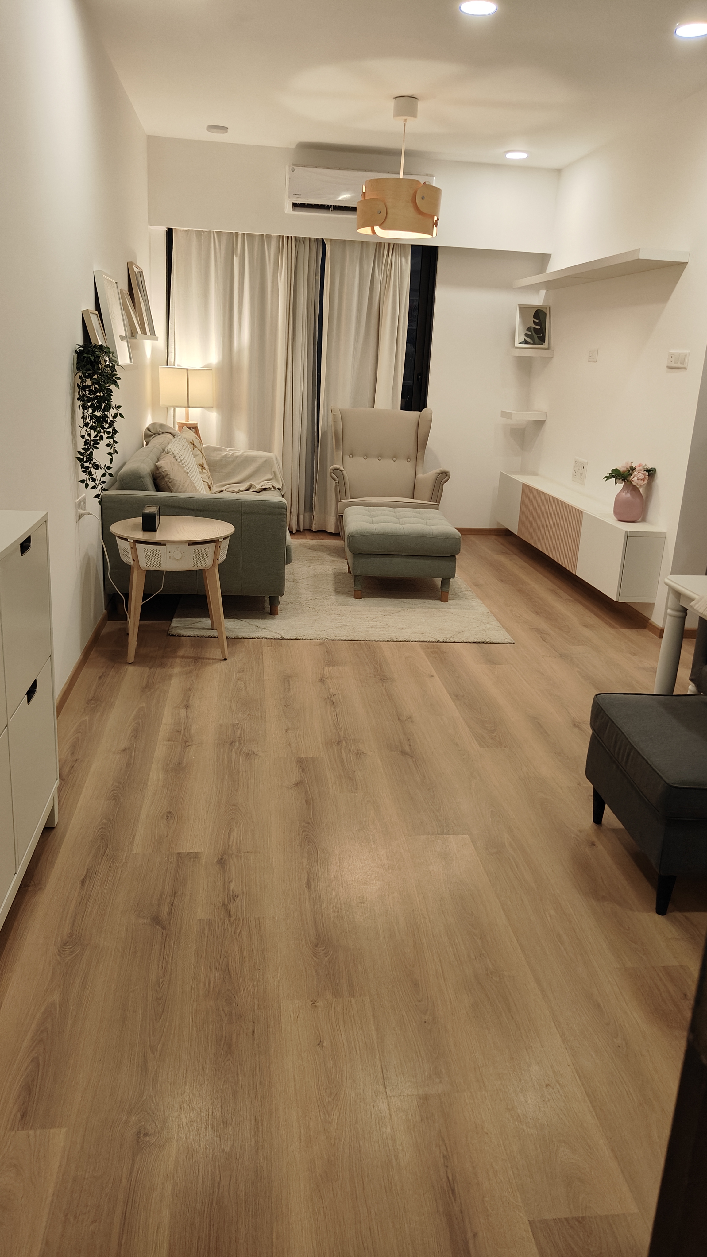 2 BHK Apartment For Sale in Dev Leo Tower