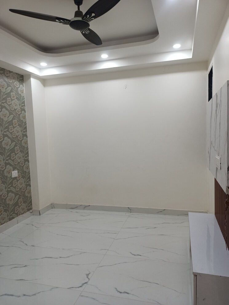 Room, chattarpur 3 Bedroom 1200 Sq.Ft. Builder Floor In Chattarpur Delhi 8119011