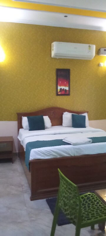 Room in  Pg at Sector 130 – for Rent