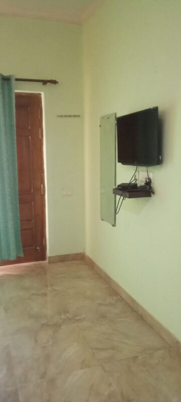 Furnished Amenities in  Pg at Sector 130 – for Rent