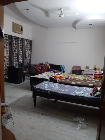 Room in  Pg at Sector 37 – for Rent