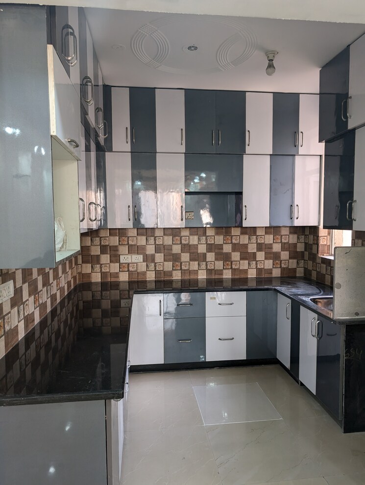 Kitchen, jaypee-green-wish-town-klassic 3 Bedroom 1565 Sq.Ft. Apartment In Sector 134 Noida 8119123