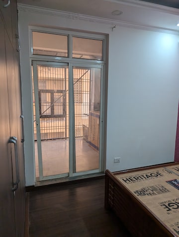 Room in 3 BHK Apartment at Jaypee Green Wish town Klassic, Sector 134 – for Sale