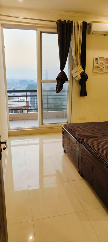 Furnished Amenities in 2 BHK Apartment at Sector 115 – for Rent