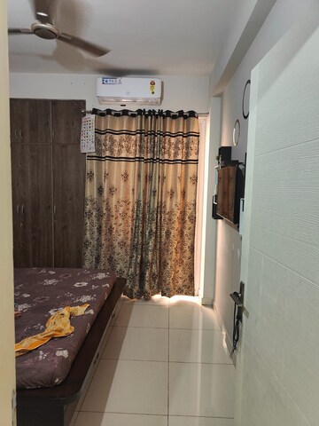 Room in 2 BHK Apartment at Sector 116 – for Rent