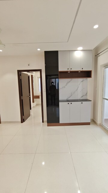 Room in 3 BHK Apartment at Vertex Pristine, Hydernagar – for Rent