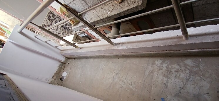 Balcony, jogabai extension 2 Bedroom 450 Sq.Ft. Apartment In Jogabai Extension Delhi 8119257