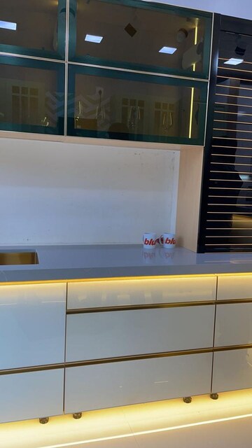 Furnished Amenities in 3.5 BHK Apartment at Oberoi Realty Esquire, Goregaon East – for Rent