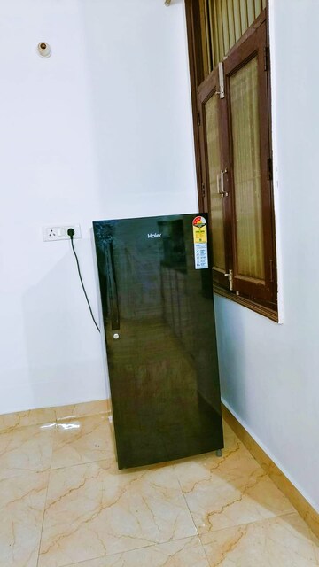 Furnished Amenities in 1 BHK Builder Floor at Saket – for Rent