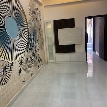 Building Lobby in 2 BHK Builder Floor at Dlf Ankur Vihar – for Sale