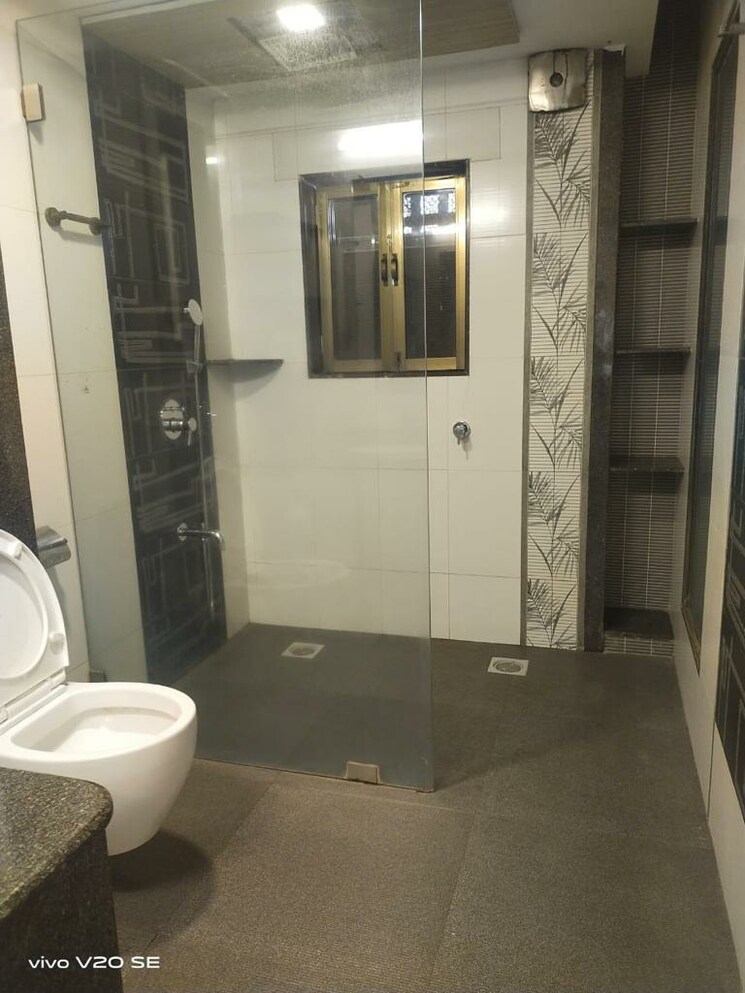 Bathroom, bhagtani-heights 5 Bedroom 2000 Sq.Ft. Apartment In Versova Mumbai 8119283