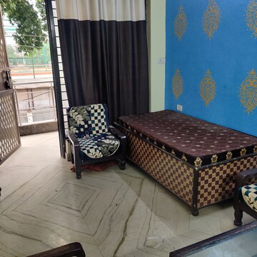 Room in 2 BHK Independent House at SRS Tower, Sector 31 – for Rent