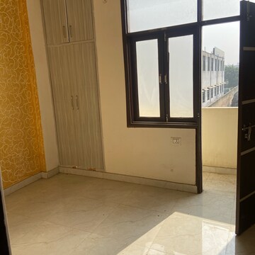 Room in 2 BHK Builder Floor at Dlf Ankur Vihar – for Sale