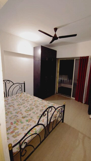 Bedroom in 2 BHK Apartment at Bhujbal Valay, Hadapsar – for Rent