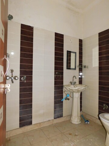 Bathroom in 2 BHK Builder Floor at Vasundhara Sector 11 – for Rent