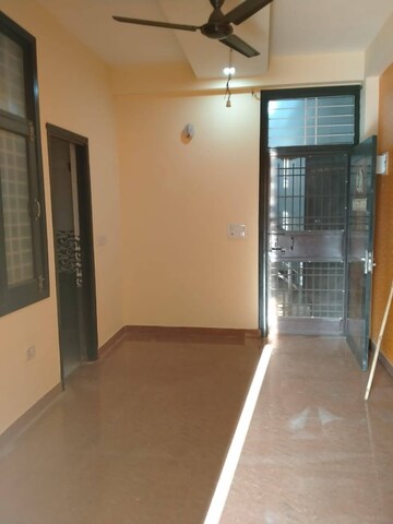 Room in 2 BHK Builder Floor at Vasundhara Sector 11 – for Rent