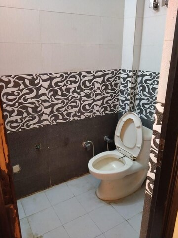 Furnished Amenities in 2 BHK Builder Floor at Vasundhara Sector 11 – for Rent