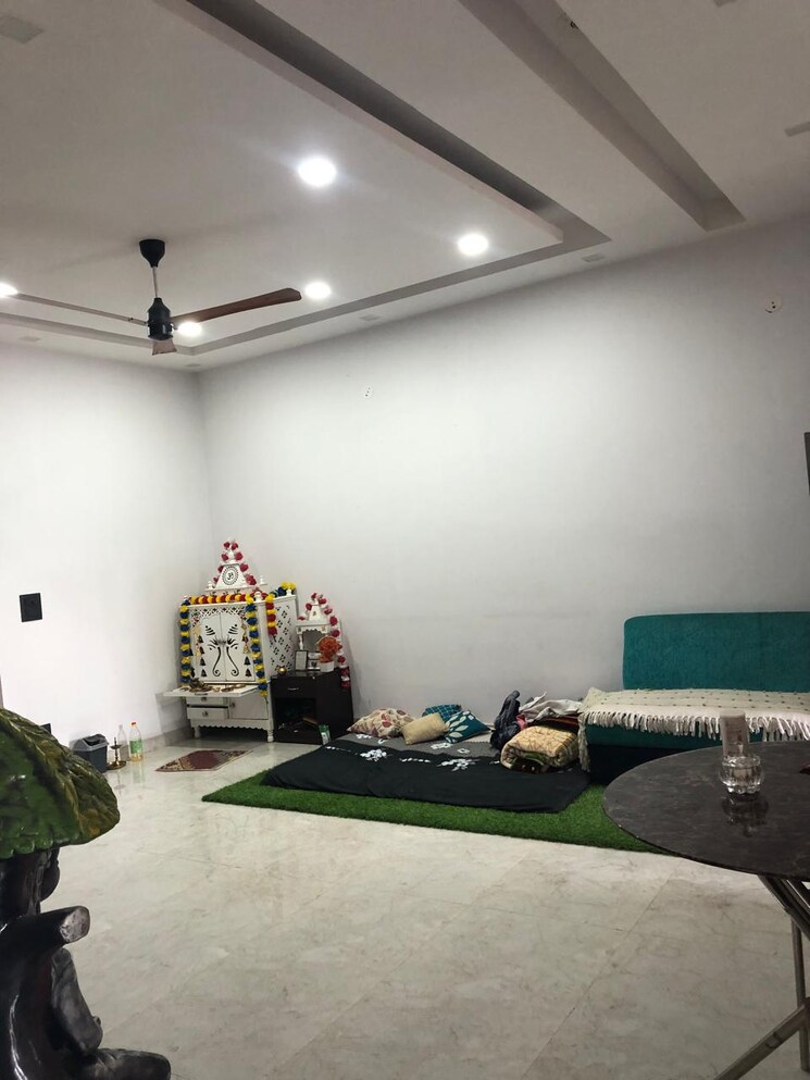 Living Room, sector 23 3 Bedroom 1650 Sq.Ft. Builder Floor In Sector 23 Gurgaon 8119346