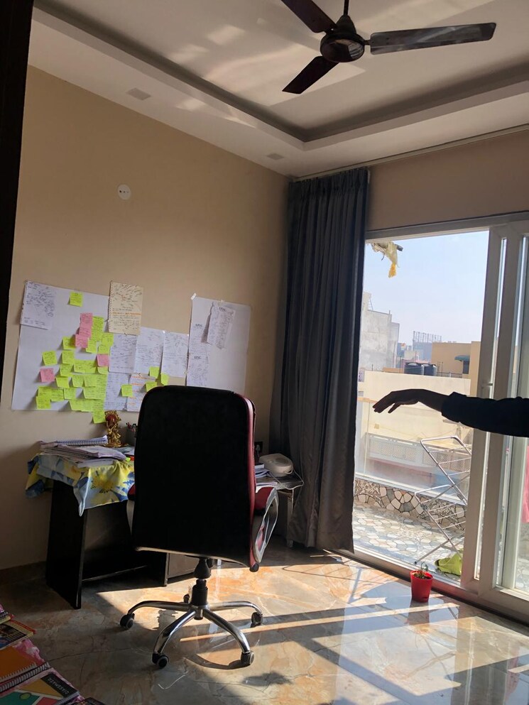 Living Room, sector 23 3 Bedroom 1650 Sq.Ft. Builder Floor In Sector 23 Gurgaon 8119346