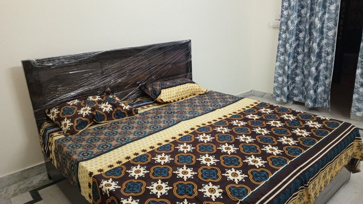 Bedroom, unitech-cyber-park 3 Bedroom 300 Sq.Ft. Builder Floor In Sector 39 Gurgaon 8119373