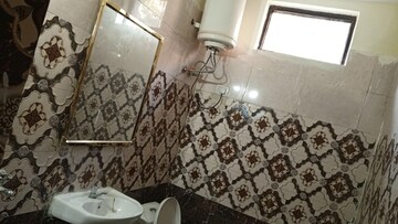 Bathroom in 3 BHK Builder Floor at Unitech Cyber Park, Sector 39 – for Rent