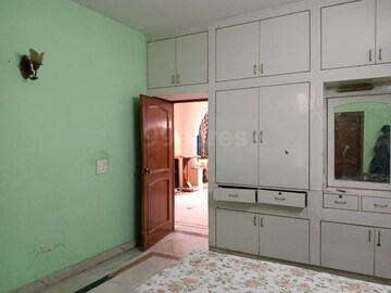 Room in 3 BHK Independent House at Sector 22 – for Rent