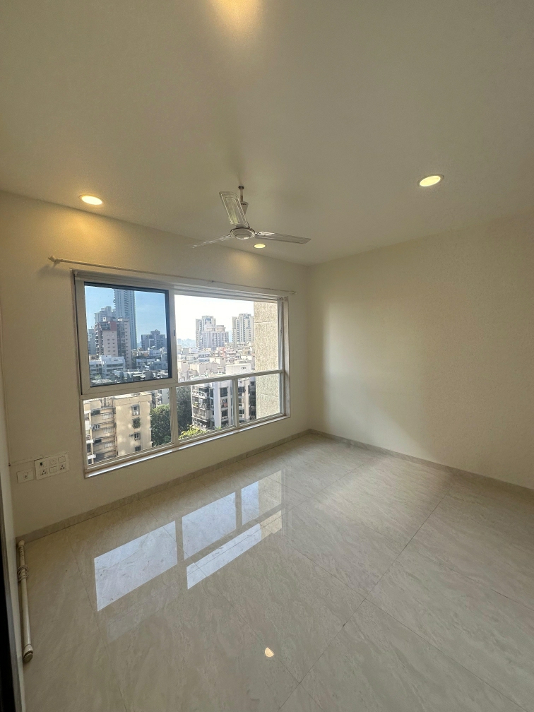 6 BHK Apartment For Sale in Kalpataru Radiance