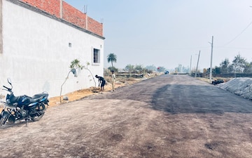 Plot For Sale in Hazratganj