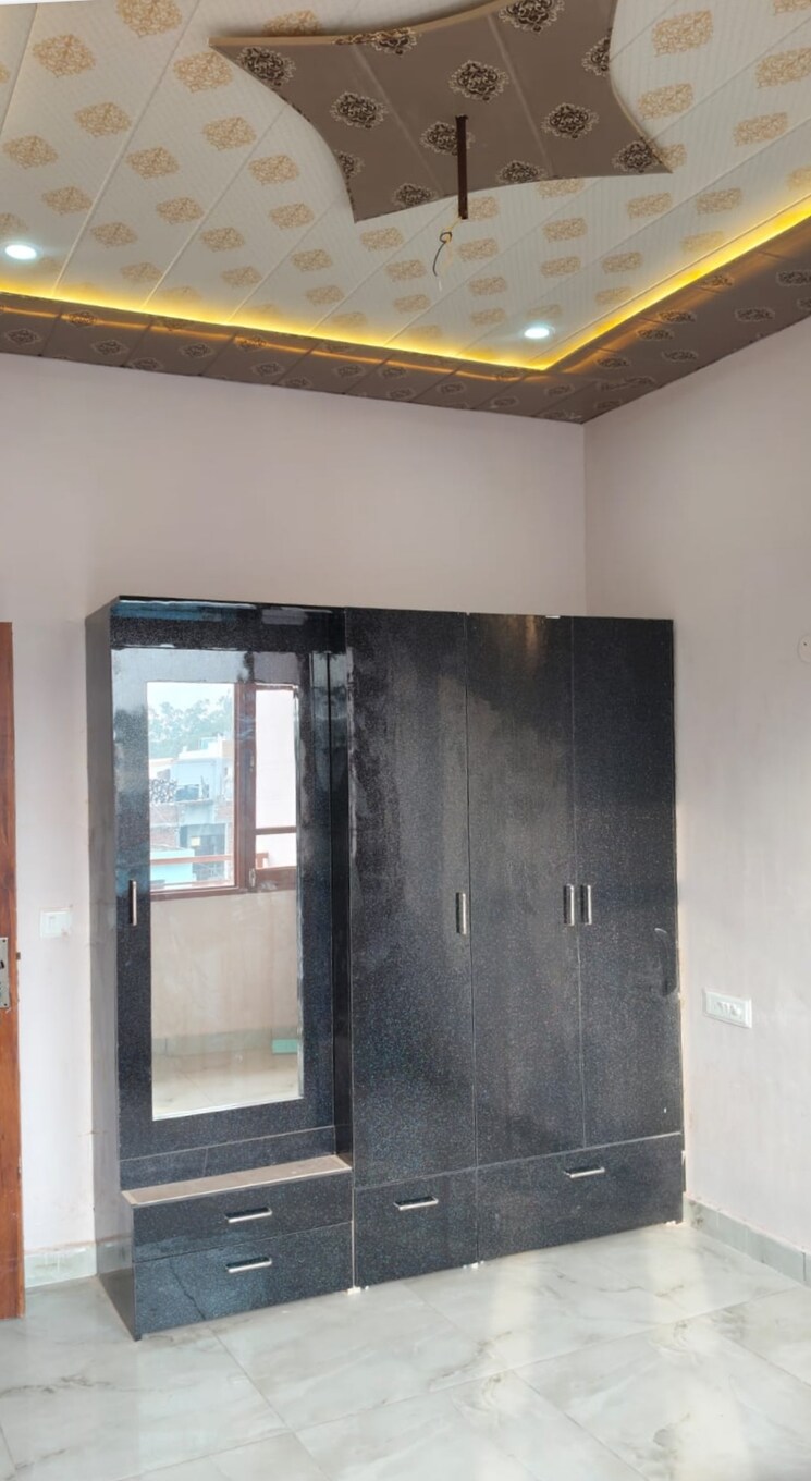 Bedroom, ambala highway 4 Bedroom 200 Sq.Yd. Builder Floor In Ambala Highway Zirakpur 8119394